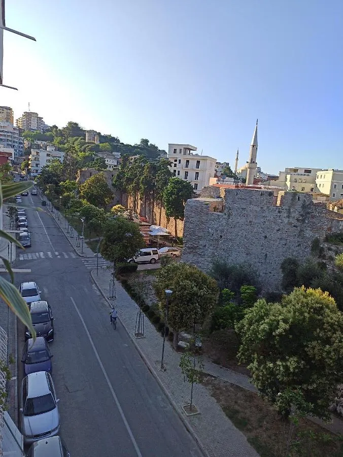 Lukas Apartament Vollga Durrës Albánie
