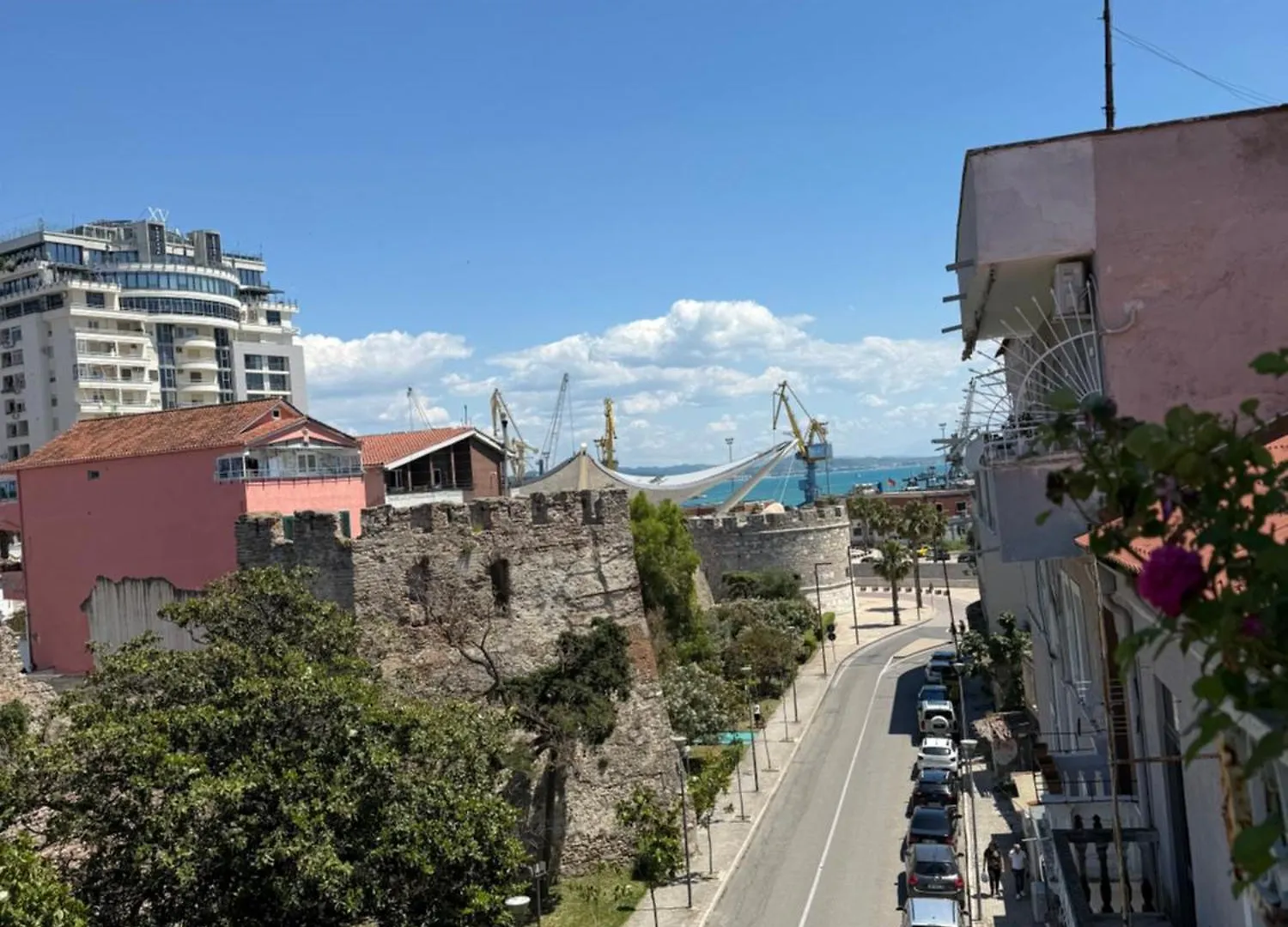 Lukas Apartament Vollga Durrës Apartmán