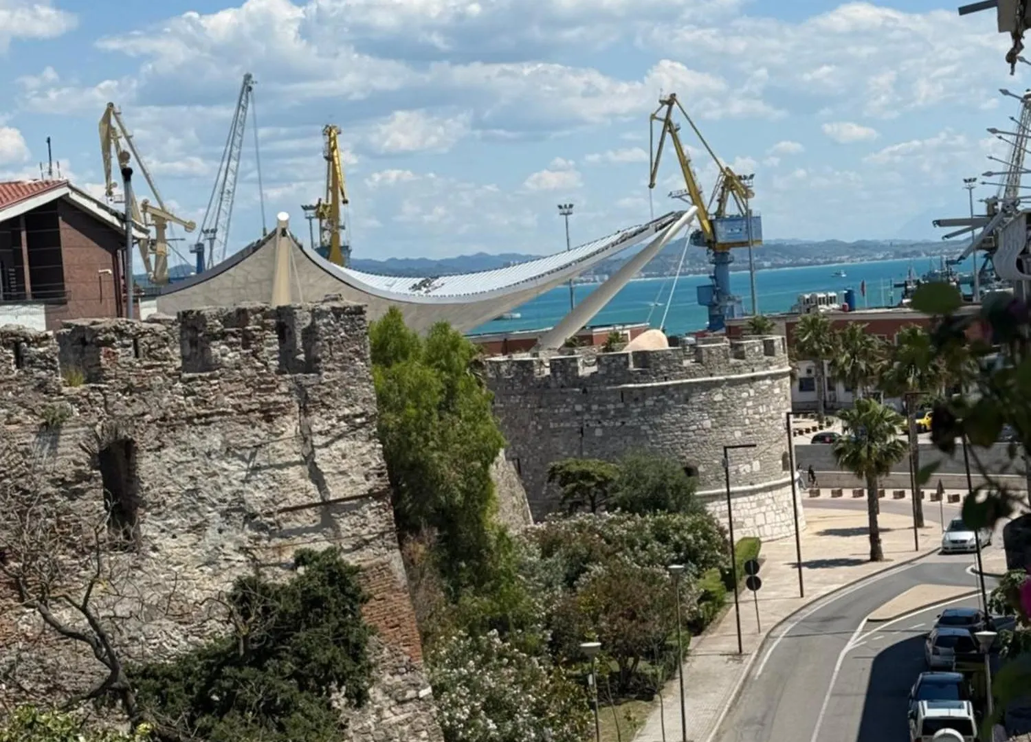Lukas Apartament Vollga Durrës