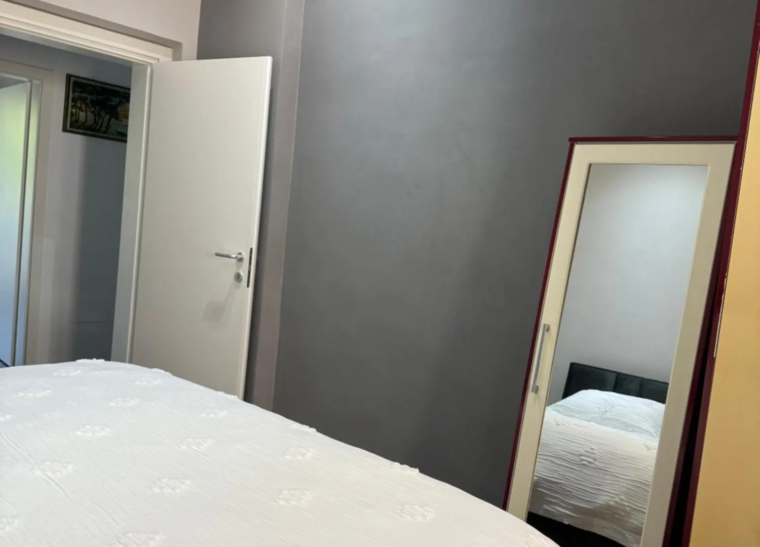 Lukas Apartament Vollga Durrës