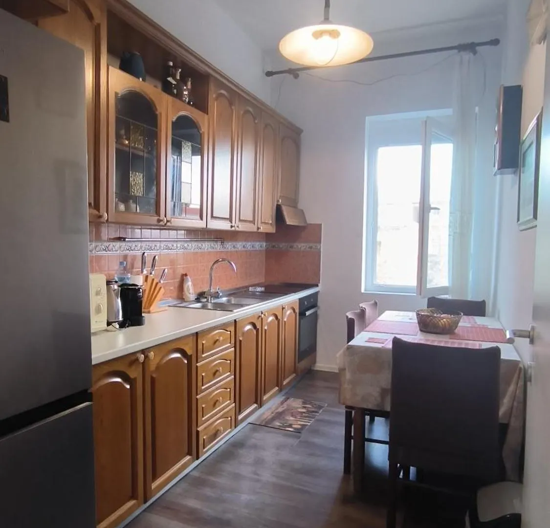 Lukas Apartament Vollga Durrës Appartamento